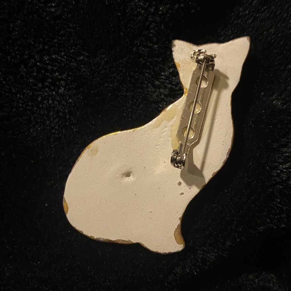 Vintage Tan Cat Pin - Picture 2 of 3